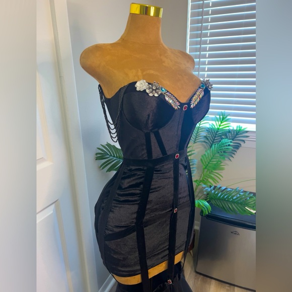 Black prom dress with corset, very stylish and elegant - Picture 5 of 5